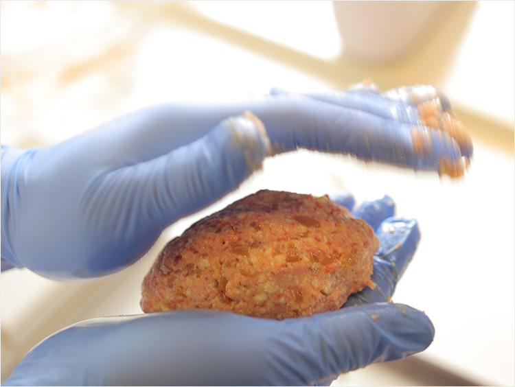 豆腐ハンバーグの成形のイメージ
