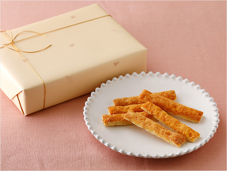 <銀座ウエスト>チーズバトン