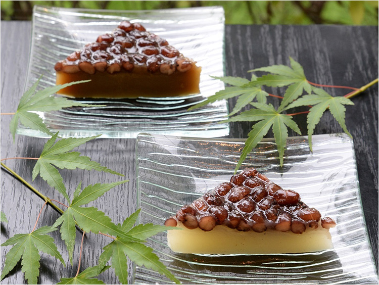 <笹屋伊織>水無月(白・黒糖)