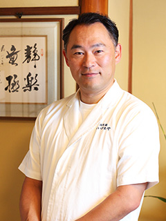 日本橋いづもや本店の岩本さん