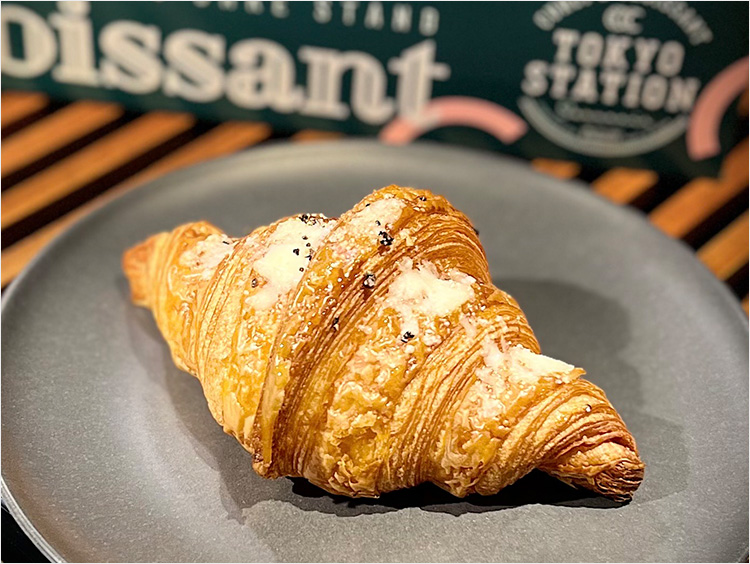 <Curly's Croissant TOKYO BAKE STAND>トリュフクロワッサン