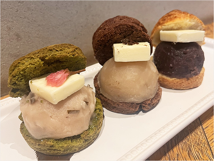 <フェブズコーヒーアンドスコーン>あんバタースコーンサンドチョコミルクあん