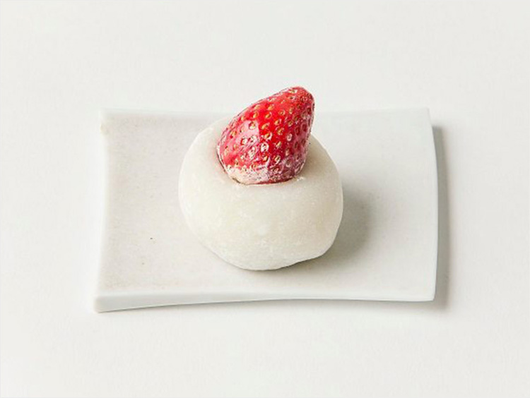 <銀座あけぼの>いちごもち