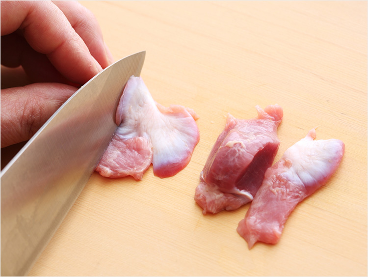 砂肝の膜を取り除くイメージ